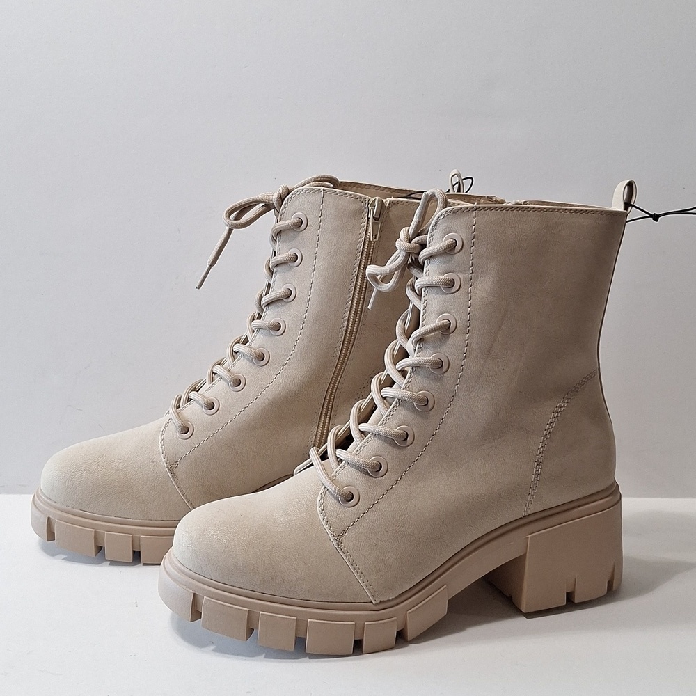 Maurices "NEW" Y2K Faux Suede Retro Chunky Heel Platform Lug Sole Boots Size 11 - Picture 5 of 10